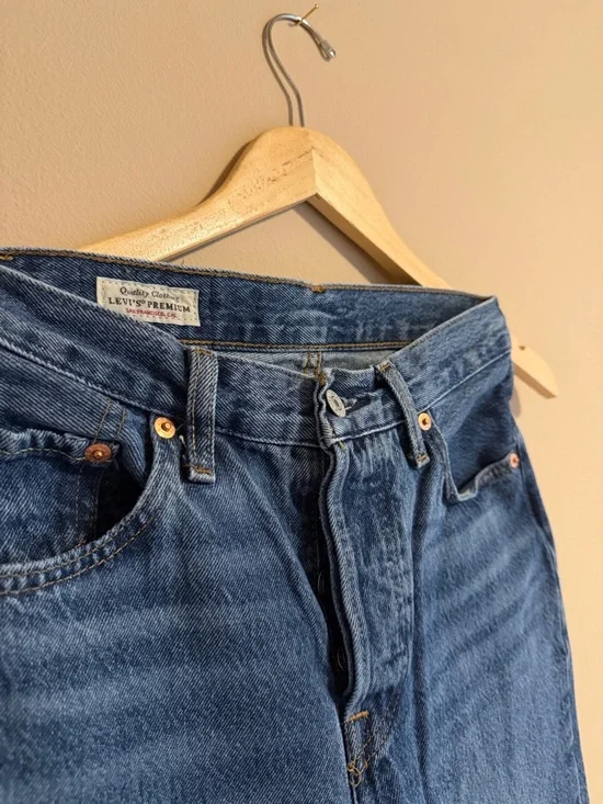 Levi’s 501 90’s Women’s Jeans Dark Wash - Picture 2 of 4